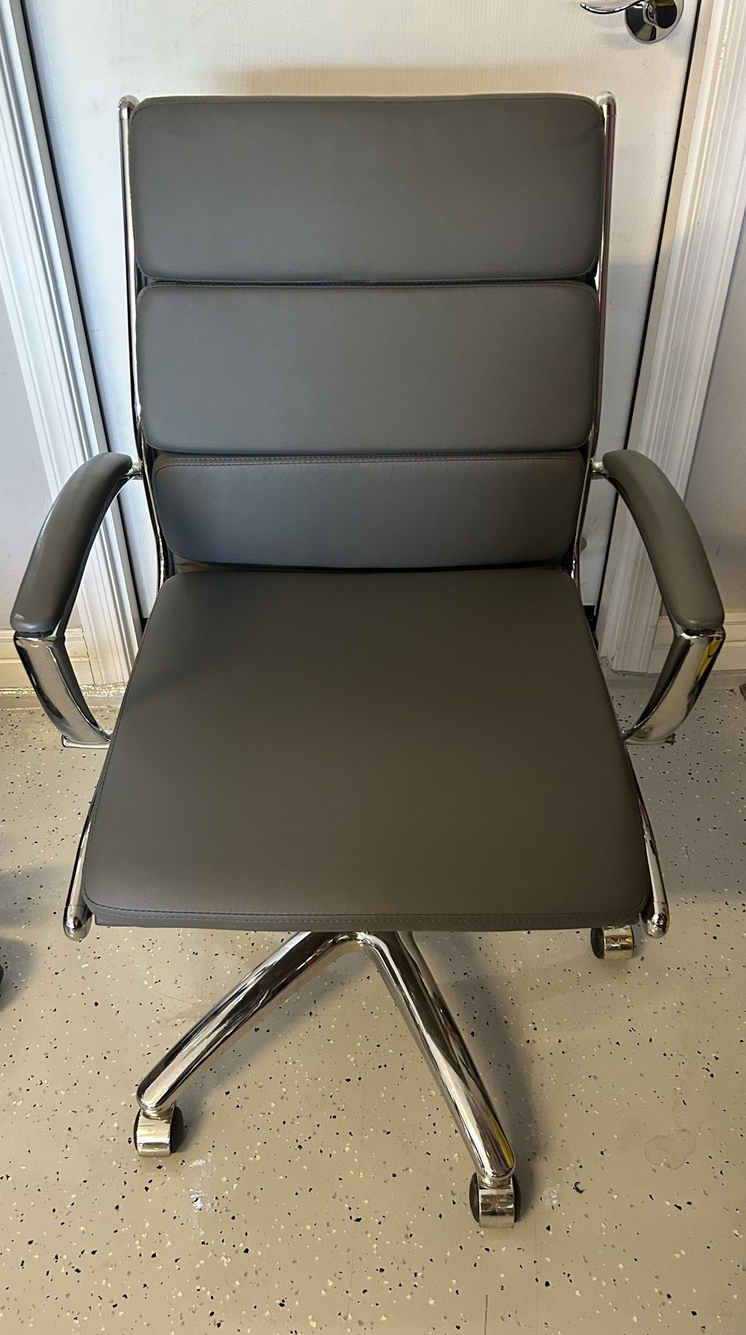 5 Gray Office Chairs