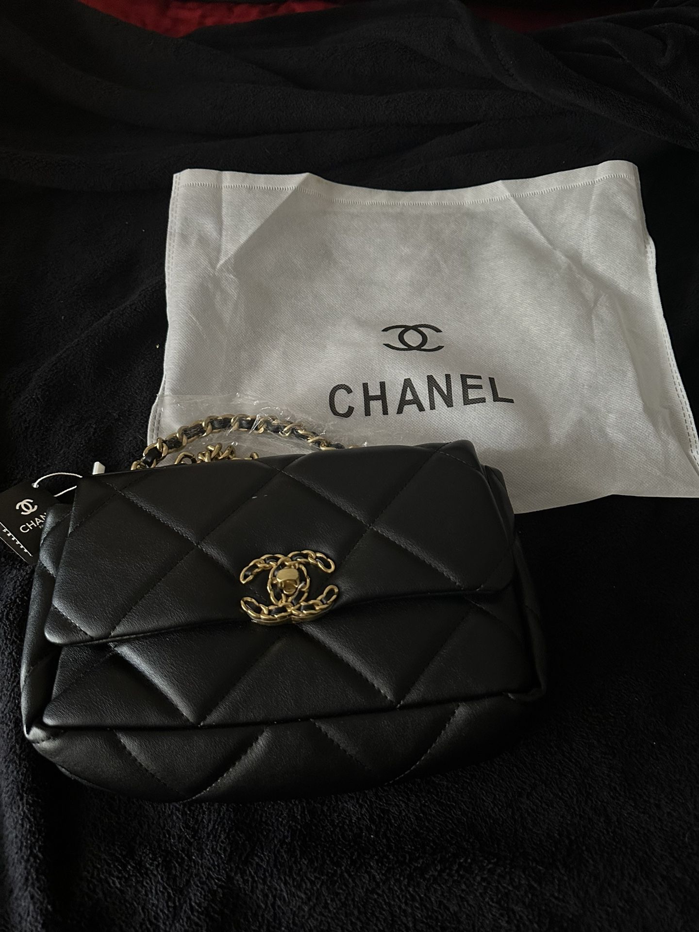 Handbag (Chanel) Black/Gold
