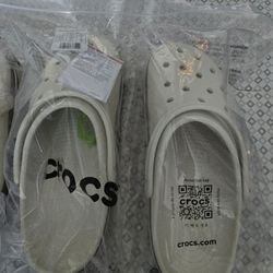 NEW CROCS 
