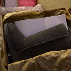 Classic Tall Kids Size 13 Brand New Ugg’s