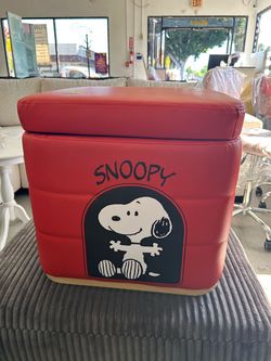 Snoopy storage ottoman
