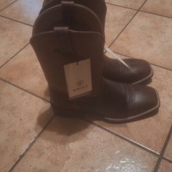 ARIAT BOOTS