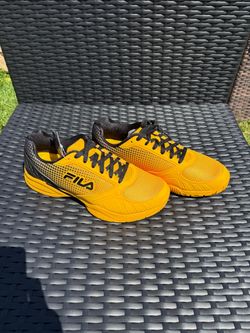FILA Men's Volley Zone Pickleball Tennis Shoe Citrus/Black Mesh Men’s 11