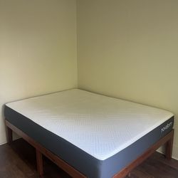 Full Wood Frame And Mattress