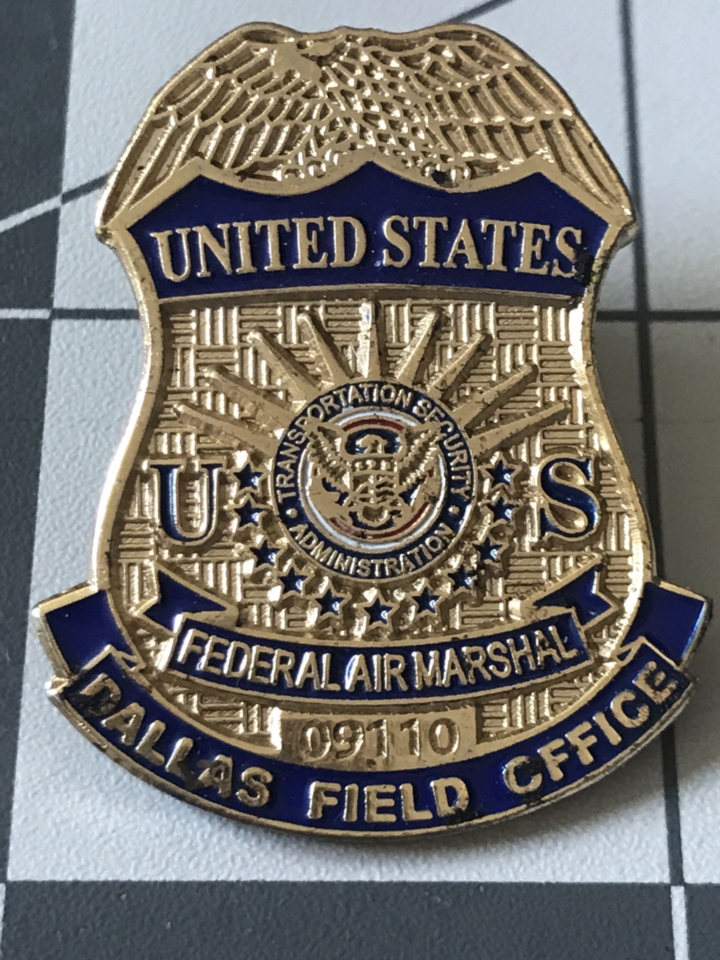 Used Nice United States Federal Air Marshal Dallas field office Lapel Pin 09110