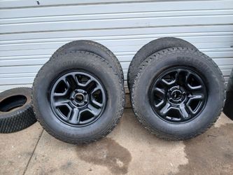 Jeep wrangler/gladiator wheels and tires.