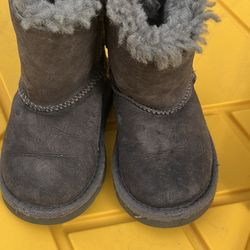 Size 7 Botas Ugg Nina 