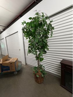 7ft decorative artificial tree