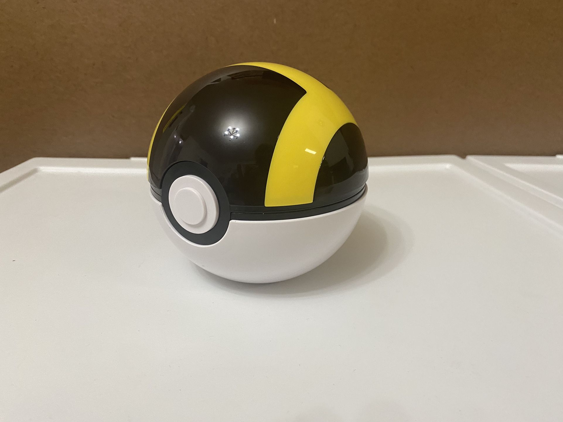 Pokemon Rare Hidden Fates Ultra Ball Deck Holder From Premium Collection