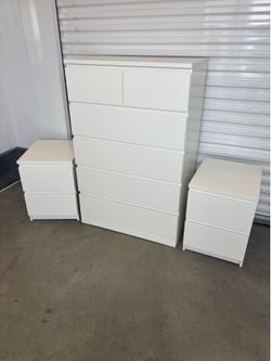 Dressers set