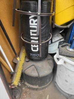 Wavemaster Original Freestanding Hitting Bag.
