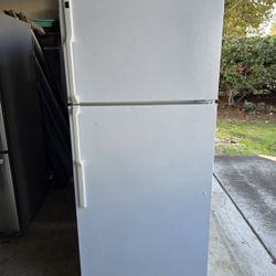 GE 15.8 Cu. Ft. Top-Freezer Refrigerator