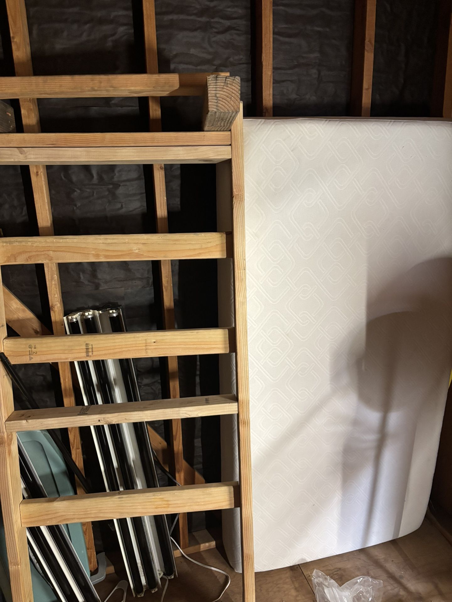 Simmons 8” Memory Foam Mattress