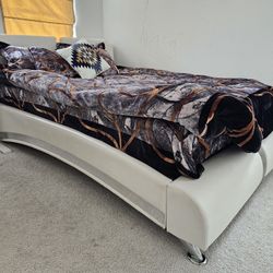 Queen Bed Frame 