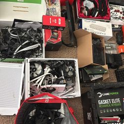 Computer Stuff And Monitors N Gaming