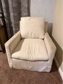 Set of 2 chairs that rotate
