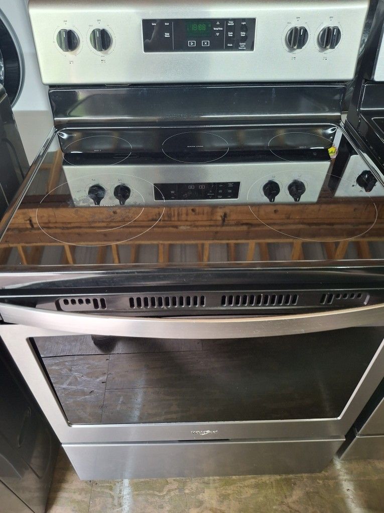 Stove Eléctrica Wirhpool Disponible