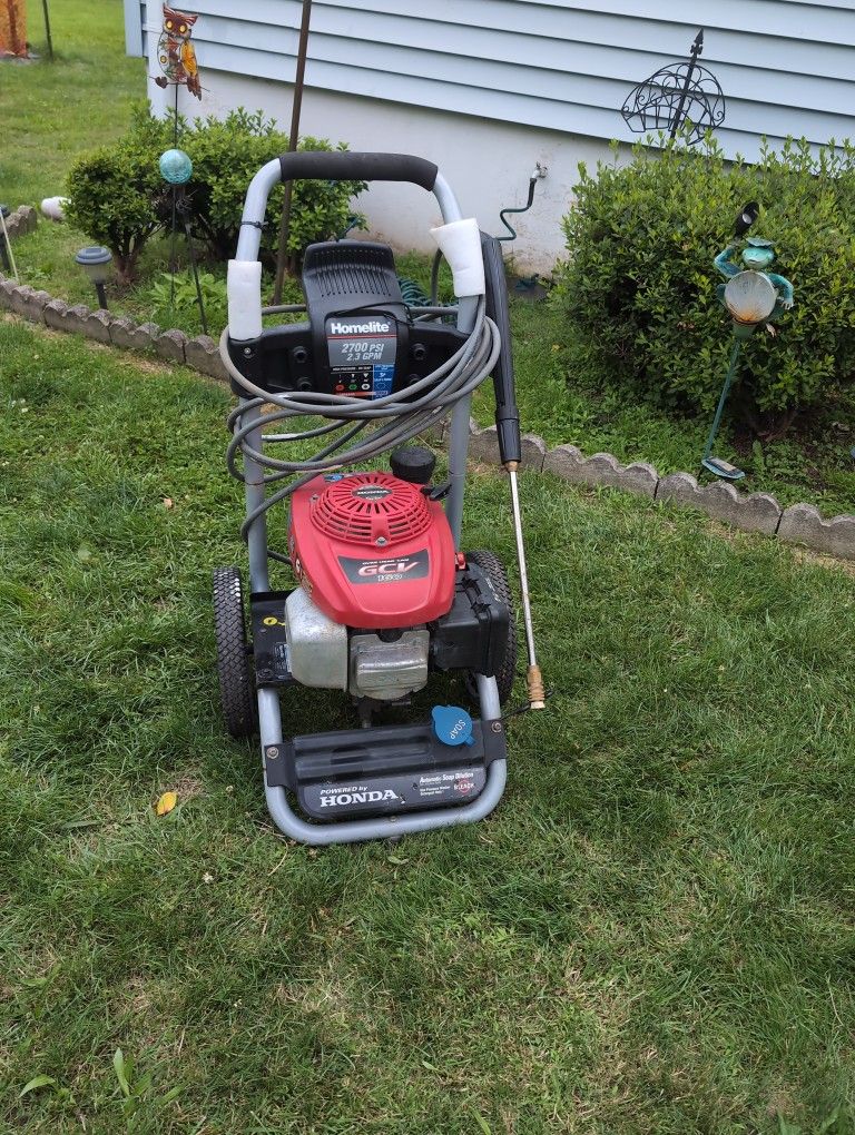Pressure Washer 2700 Psi 2.4 GPM