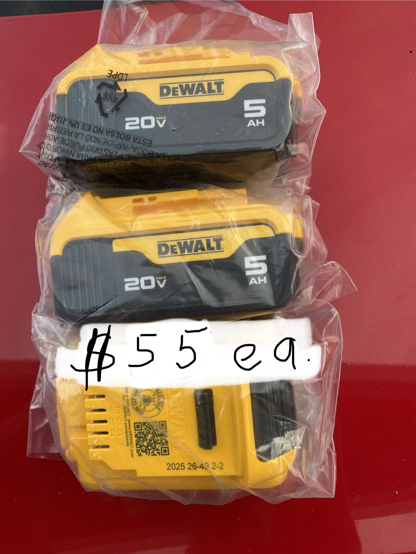 Brand New Dewalt 20v 5 AH Batteries 🪫 Manufactured Date 2025