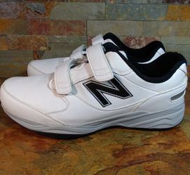 New Balance Men s Spikeless Golf Shoes CB 49. Easyly Slip Remove Shoe With The Hook Loop Closures. Cush insoles Ultra Soft. Waterproof Micro Fibe