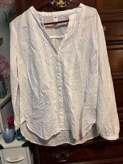 Old Navy White Button-Front Blouse
