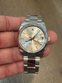 Rolex Oyster Perpetual Date 34mm – Ref. 115234 – Silver Dial