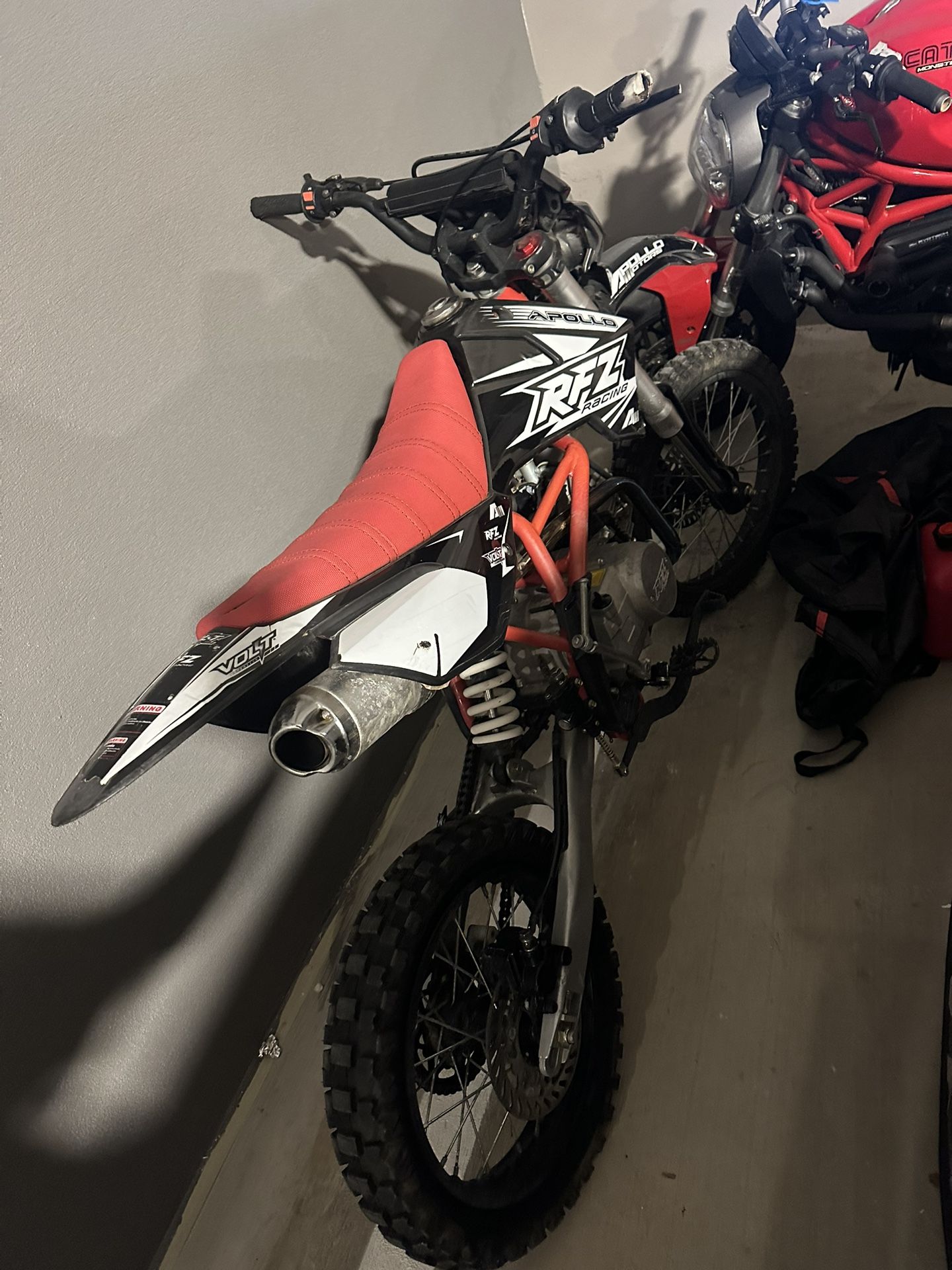 Apollo 125 Dirt Bike