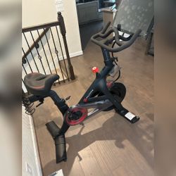 Peloton Bike - Excellent - 2024 – Houston, TX