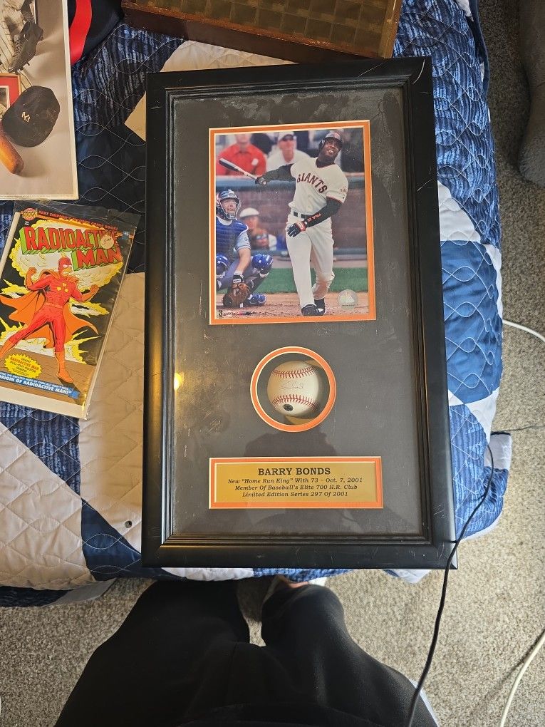 Barry Bonds Official Signed Baseball And Picture Frame