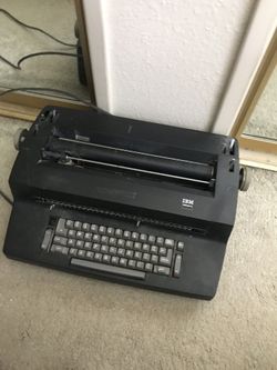 IBM Selectric II Typewriter