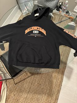 BALENCIAGA