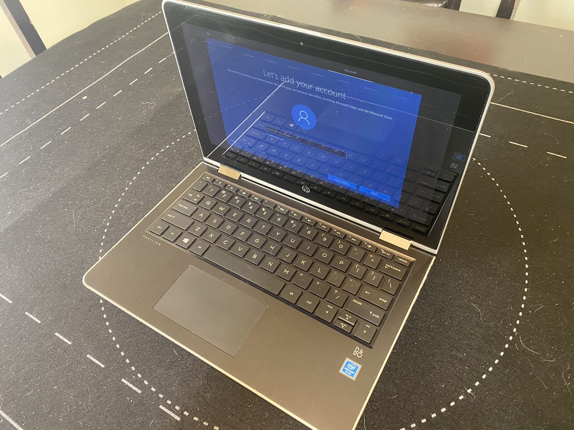 Like New hp pavilion x360 m convertible 11m-ad113dx