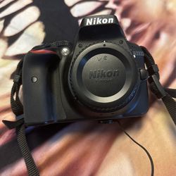 Nikon D Series With Lens’s 