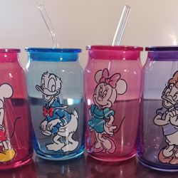 Disney's Mickey & Friends, Glasses.