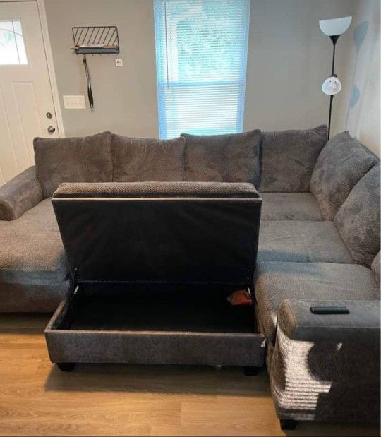Sectional couch