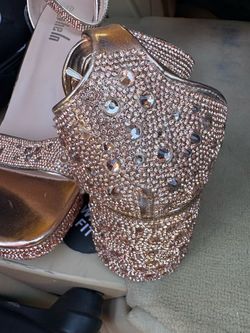 Wide fit lady heels