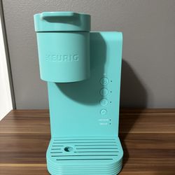 Keurig K-Cup Pod Coffee Maker In Mint Color