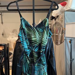 Tropical print romper