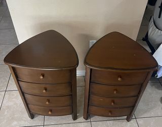 Fiona Triangle Chest