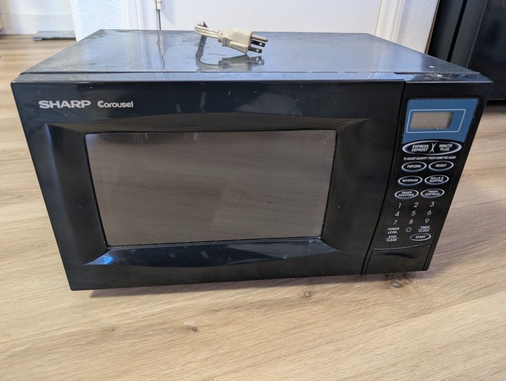 Sharp  Microwave – Works Great – $20