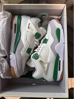 Jordan 4 Pine green
