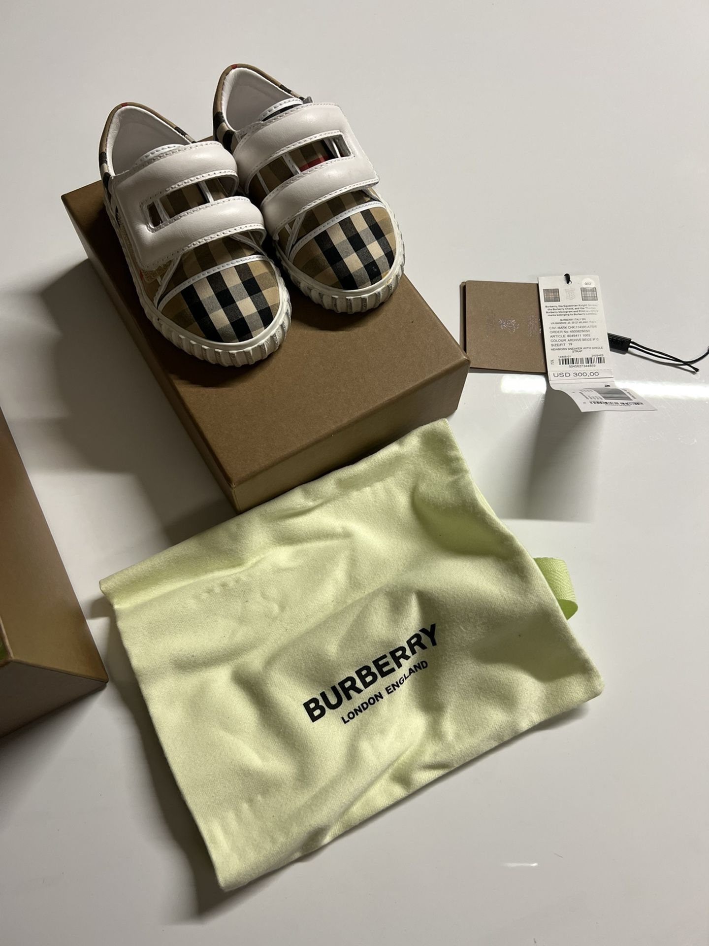 Burberry Shoes For Baby 