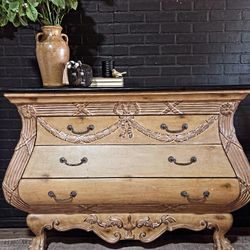 French Provincial Front Bombe Dresser/chest