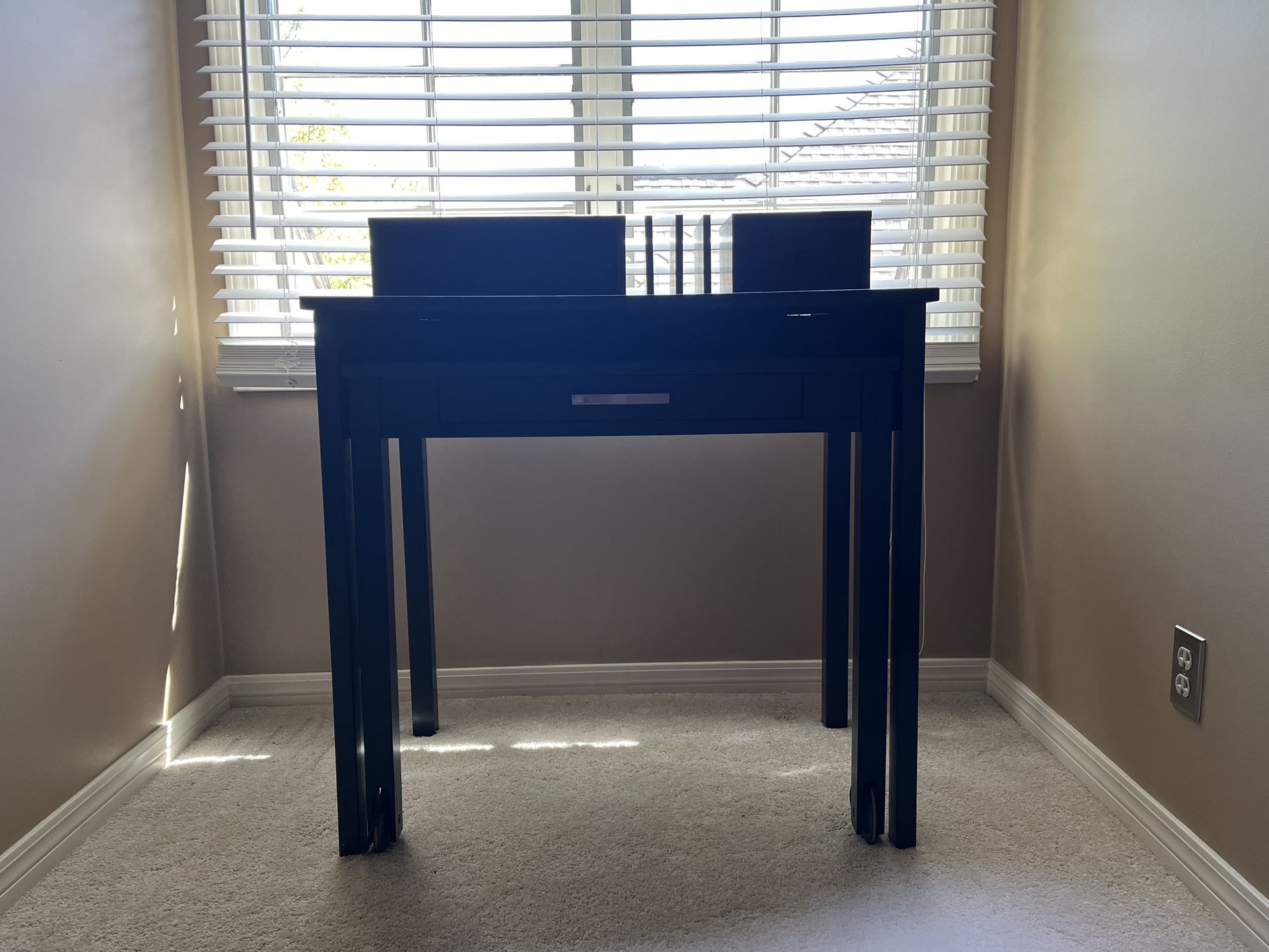 Extendable Computer Desk With Pull-out Secondary Desk