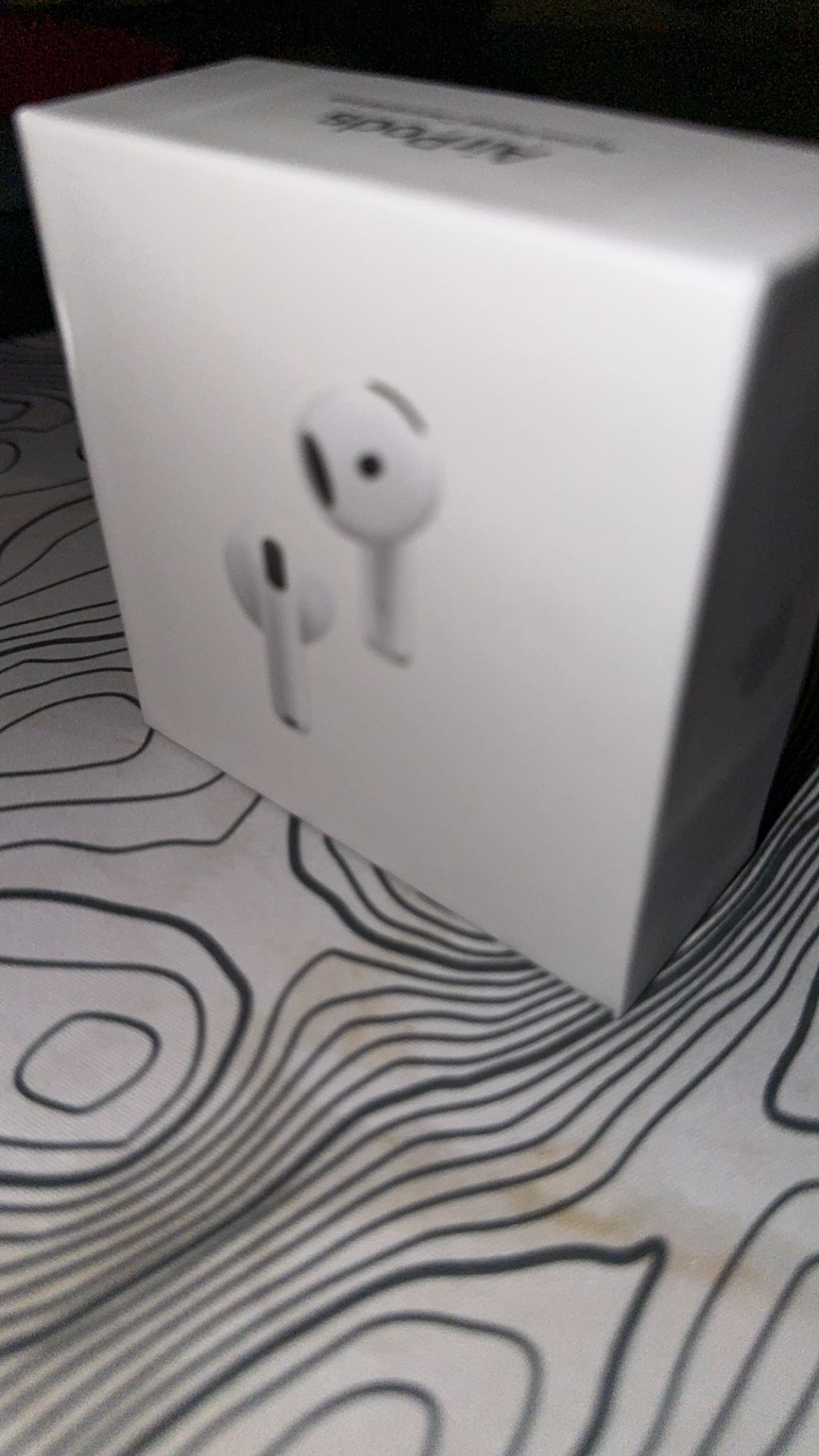 AirPod 4s