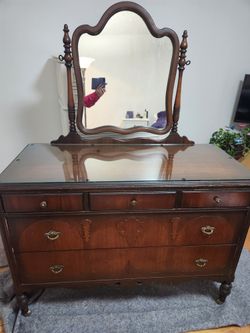 Antique Dresser Set