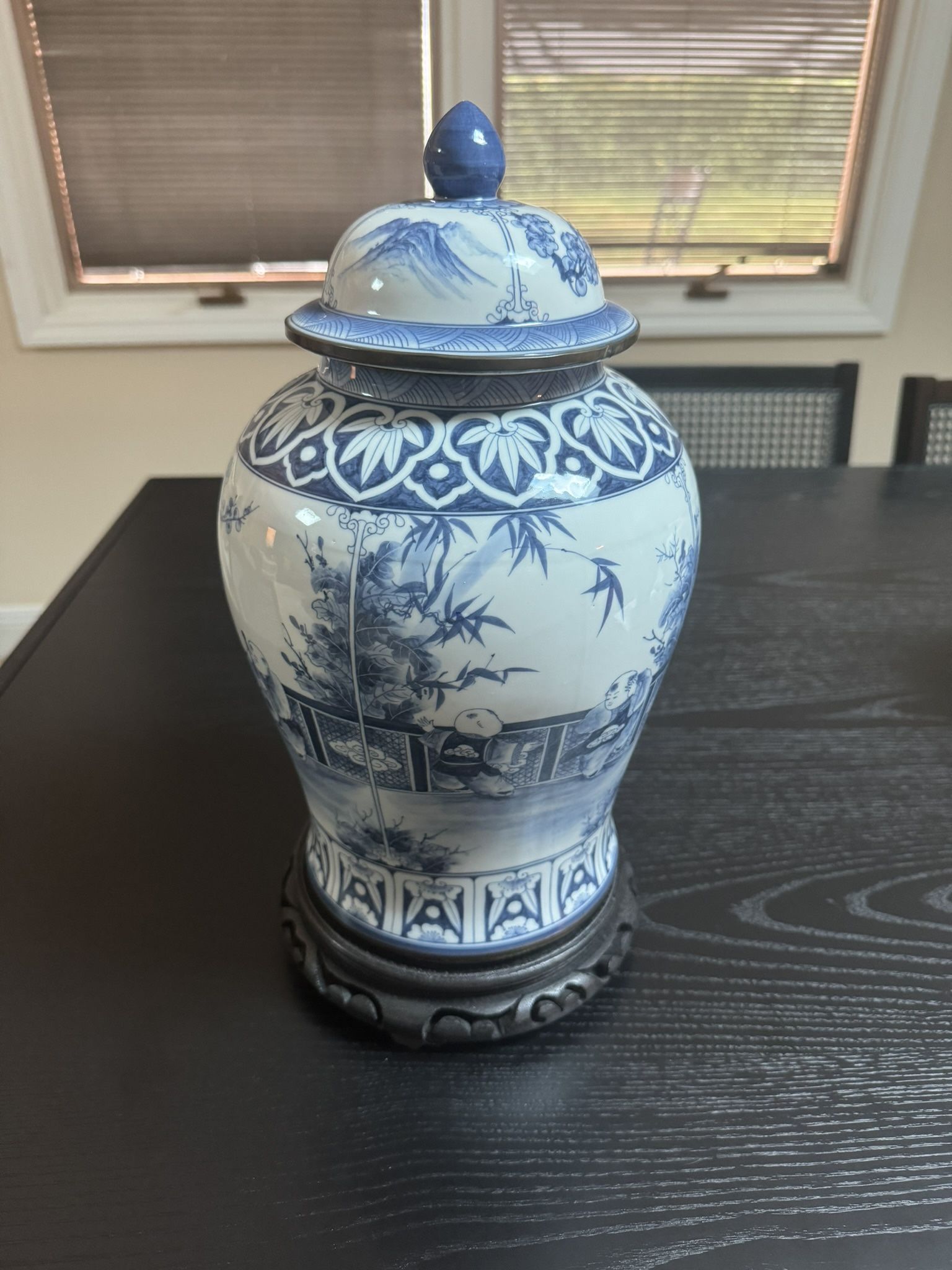 Beautiful Chinese Porcelain Vase