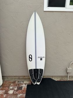 5’6” Slater Designs FRK swallowtail surfboard FireWire