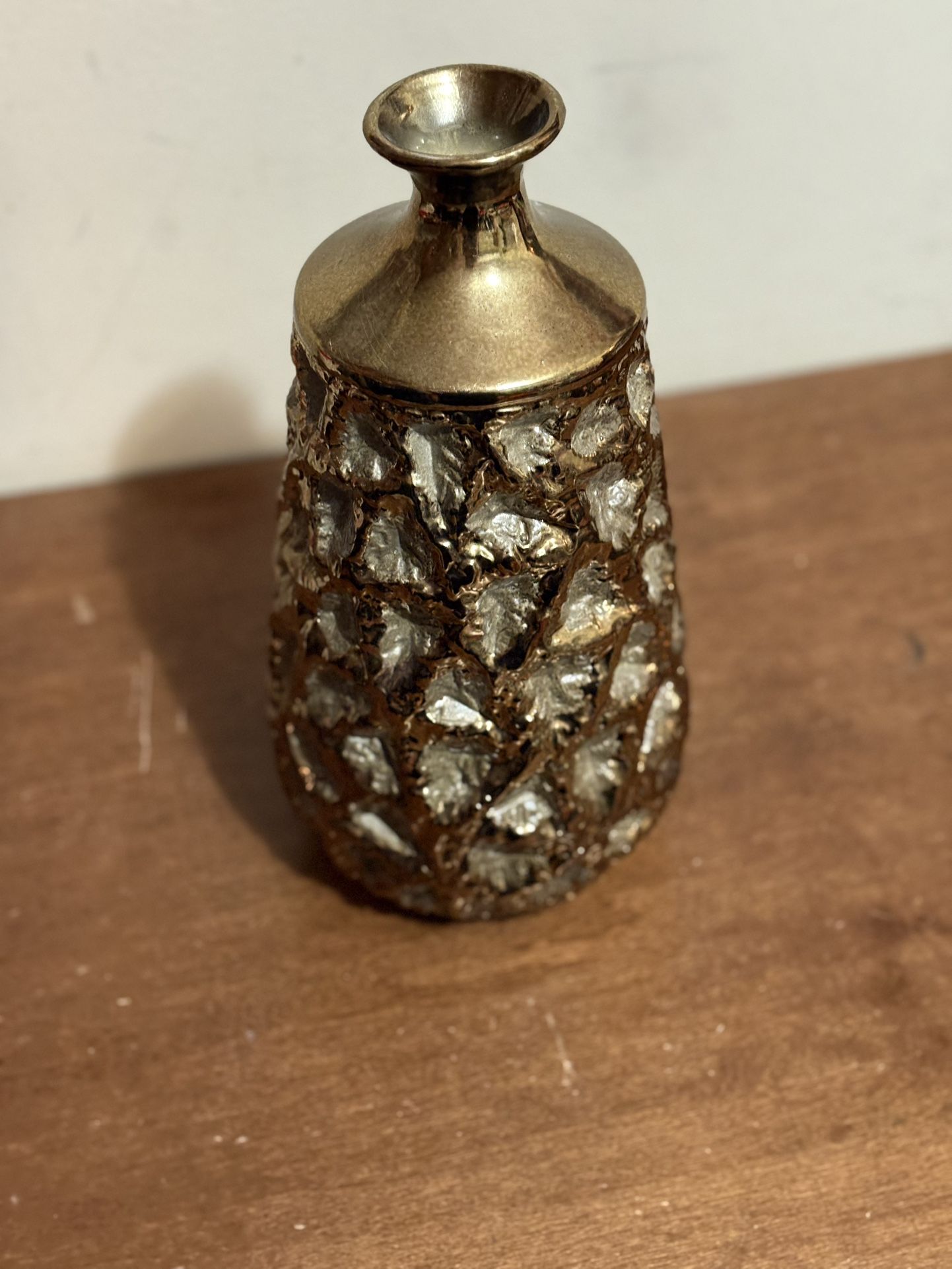 Elegant Gold Mosaic Vase