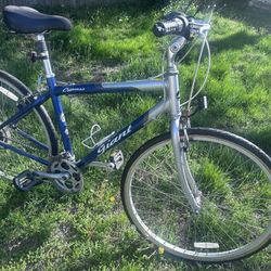 GIANT ROAD HYBRID BIKE 700c tires bicycle 